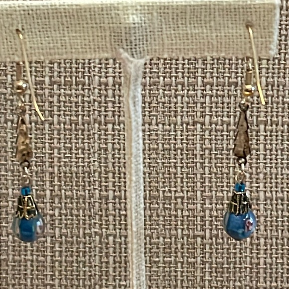 Beautiful glass beaded earrings. Vintage rose in the bead. Boho hippie Victorian - Picture 4 of 6